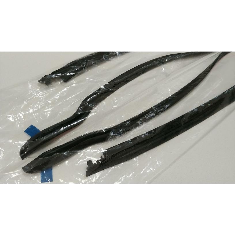 トヨタ（TOYOTA） トヨタ純正 ウェザーストリップ ランドクルーザー