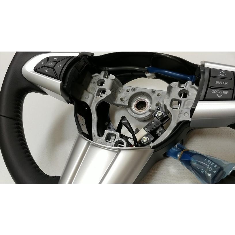 トヨタ（TOYOTA） トヨタ純正 革巻ステアリング (ステアリングスイッチ