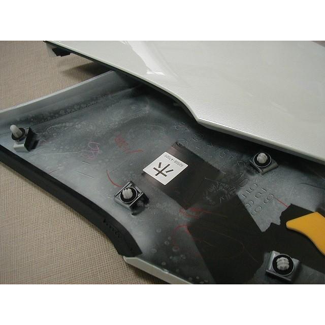 トヨタ トヨタ純正 カラードクォータピラーカバー (Cピラー トヨタ トヨタ純正 カラードクォータピラーカバー (Cピラー