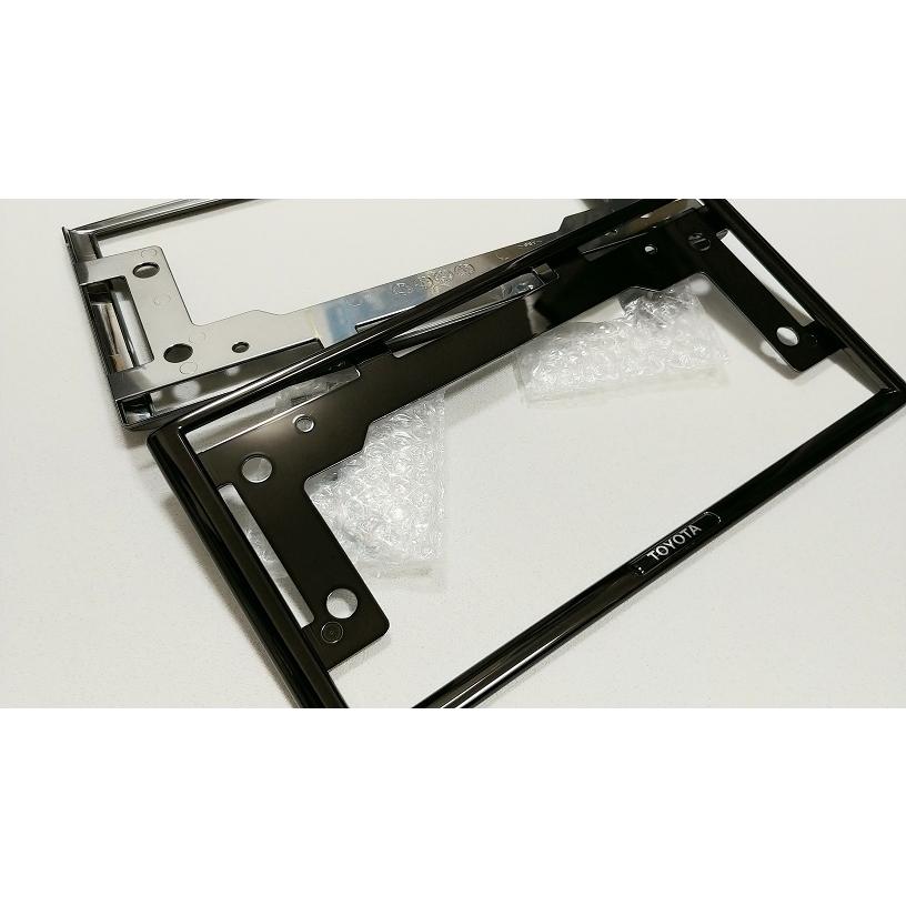 トヨタ（TOYOTA） トヨタ純正 ナンバーフレーム・ブラックメッキ調
