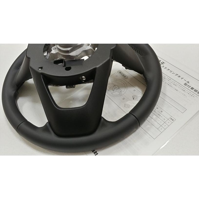 トヨタ（TOYOTA） トヨタ純正 本革ステアリング ヤリス MXPH10/15