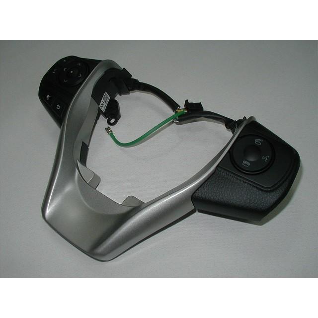 トヨタ（TOYOTA） トヨタ純正 ステアリングスイッチ左右 エスクァイア