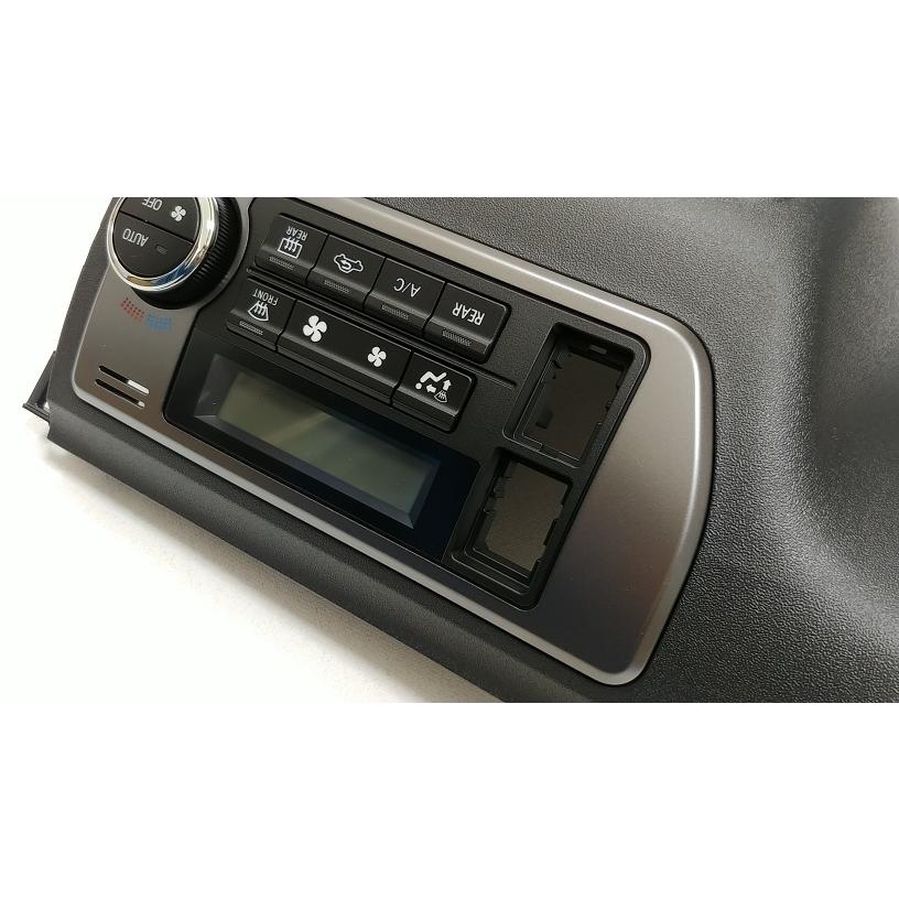トヨタ（TOYOTA） トヨタ純正 エアコンパネル [ダークシルバー加飾