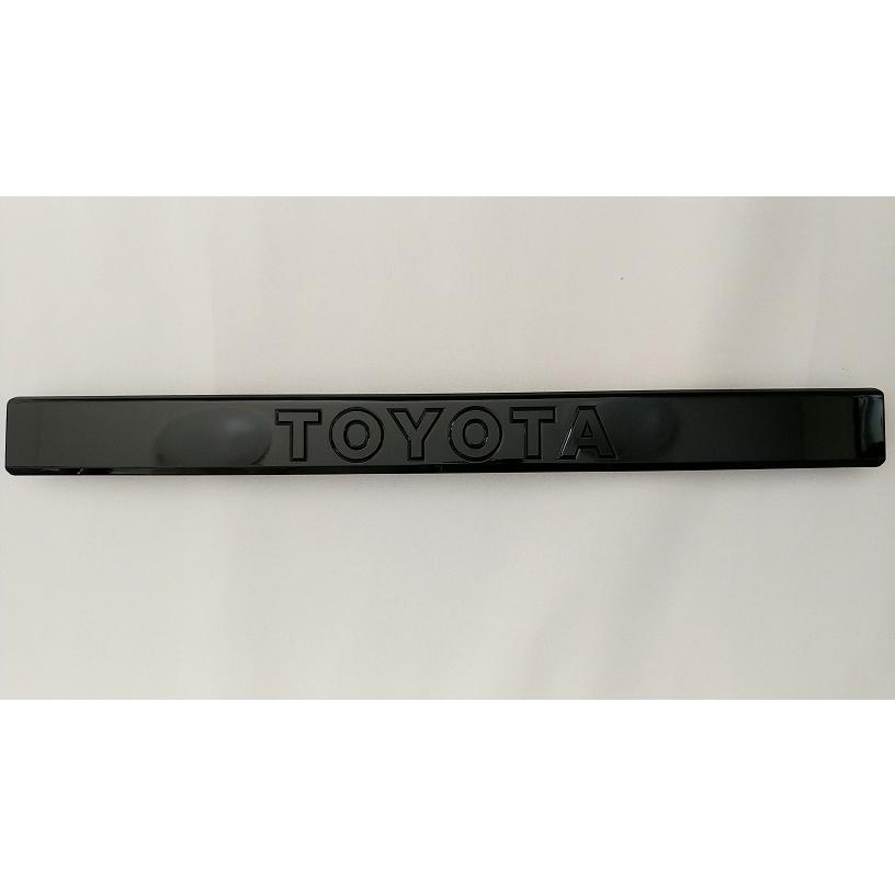 トヨタ トヨタ純正 バックドアガーニッシュ (ブラック トヨタ トヨタ純正 バックドアガーニッシュ (ブラック