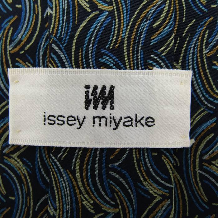 ISSEY MIYAKE（イッセイミヤケ） ブランド ネクタイ シルク ライン柄 総柄 PO メンズ ネイビー : KBNET - 通販 ...
