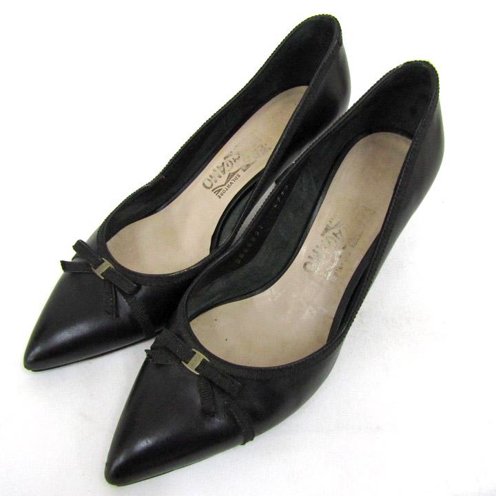 Salvatore Ferragamo ブラックパンプス 8C Vara pump - Women | Ferragamo