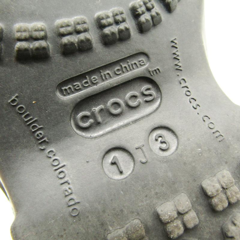 クロックス ボアブーツ ブランド シューズ 靴 黒 キッズ 女の子用 1J3サイズ ブラック crocs |  | 02