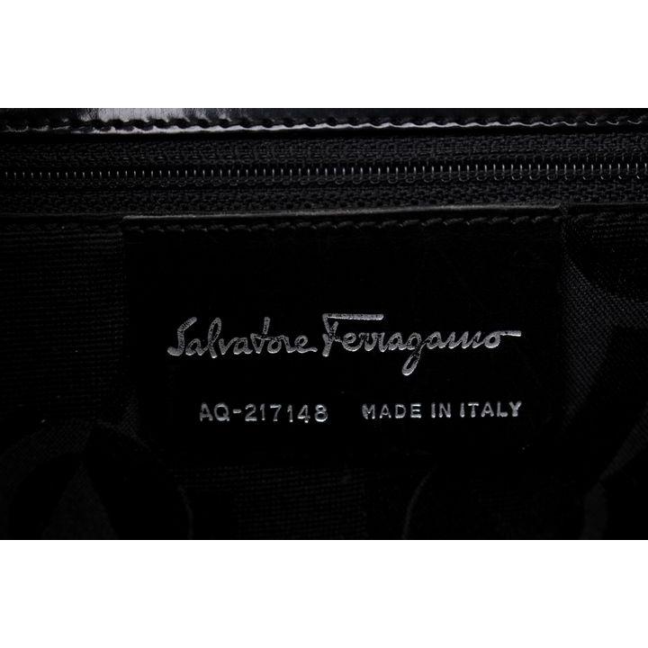 サルヴァトーレフェラガモ ガンチーニ ショルダーバッグ AQ