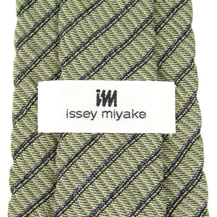 ISSEY MIYAKE（イッセイミヤケ） ネクタイ ブランド ストライプ柄