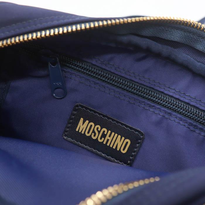 MOSCHINO（モスキーノ） ショルダーバッグ ハート型ロゴ 斜め掛け 鞄 