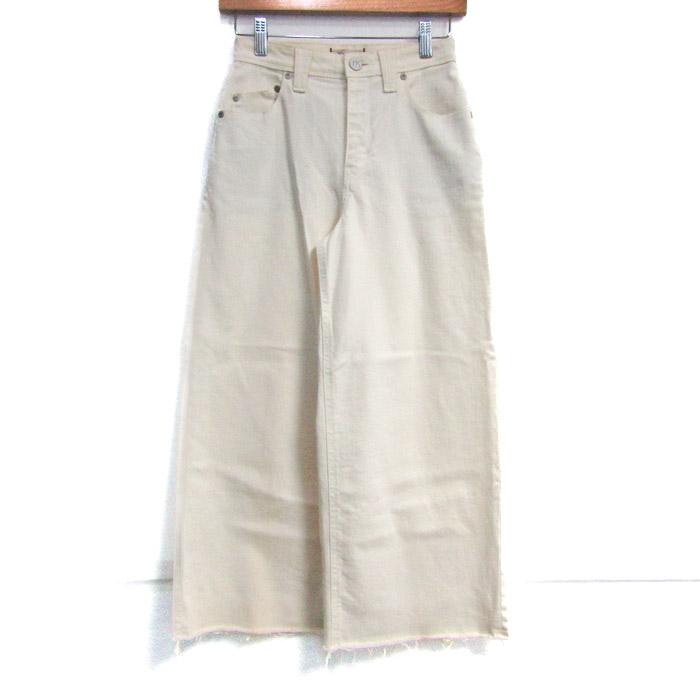 【YANUK/ヤヌーク】別注 LEA WHITE カットオフ ワイドデニム IENA（イエナ）の「【YANUK/ヤヌーク】別注 LEA カットオフ