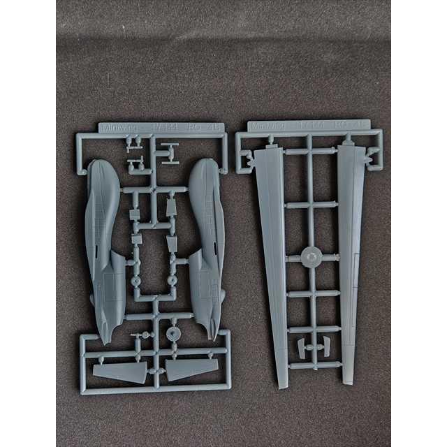 ミニウイング 1/144 RQ-4B グローバルホーク "航空自衛隊" 袋パッケージ プラモデル mini374 |  | 02