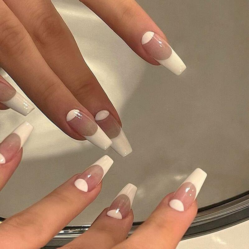 24枚入り ネイルチップ 北欧フレンチのホワイトネイル グレー グラデーションネイル ケーディーラインストア 通販 Yahoo ショッピング