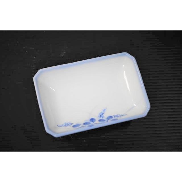 HO023　白磁はぎ角千代口 |  | 01