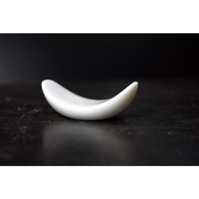 HO156　ホワイト反り箸置き　HOH　★アウトレット品★ |  | 01