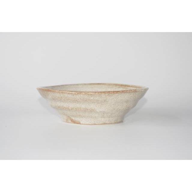 KB042　彩華茶粉引白刷毛４５小鉢　 [美濃焼/日本製/陶磁器/和食器/和風/中鉢/ライトブラウン/シリーズ/丸/居酒屋/旅館/料亭/業務用] |  | 02