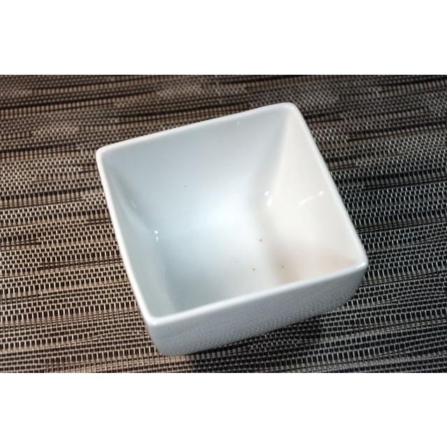 白　8.7cm角小鉢　KB093 |  | 01