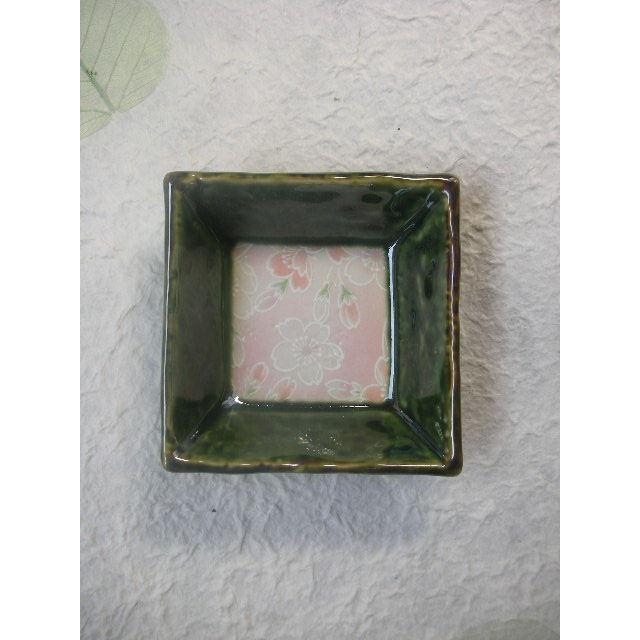 織部染桜ピンク正角皿小  KZ045 |  | 01