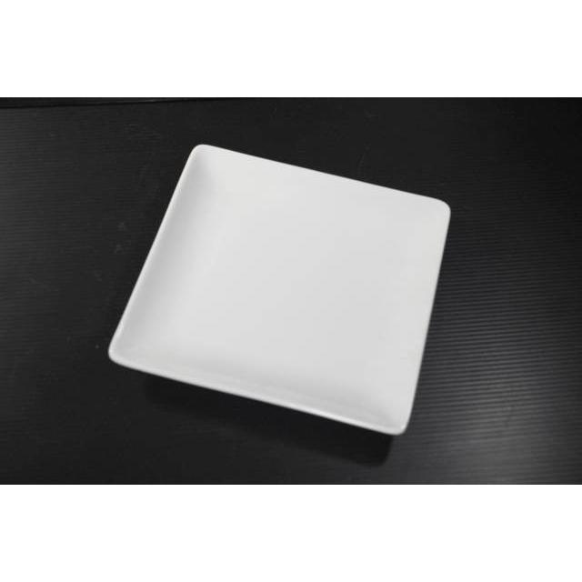白い食器・ホワイト16.2ｃｍ正角皿　[美濃焼/日本製/陶磁器/洋食器/洋風/中華/角皿/平皿/プレート/中皿/パン/ケーキ/業務用/レストラン/アウトレットこみ] | 