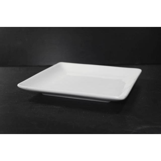 白い食器・ホワイト16.2ｃｍ正角皿　[美濃焼/日本製/陶磁器/洋食器/洋風/中華/角皿/平皿/プレート/中皿/パン/ケーキ/業務用/レストラン/アウトレットこみ] |  | 01