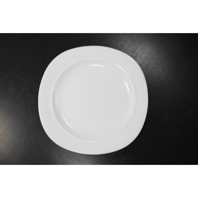 四角っぽい16.1ｃｍプレート　[美濃焼/日本製/陶磁器/洋食器/洋風/白い食器/ホワイト/ラウンドスクエア/パン/ケーキ/デザート/レストラン/業務用/アウトレット] | 