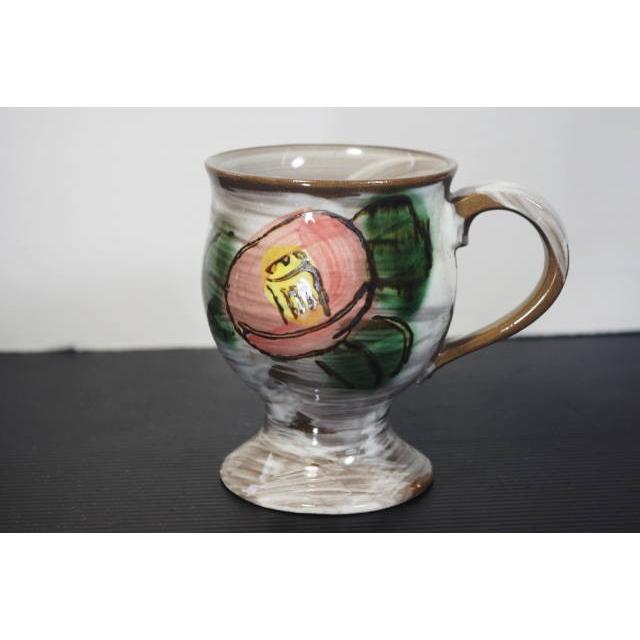 MC134B　手描き白刷毛つばき高台マグ  アウトレット品 | 