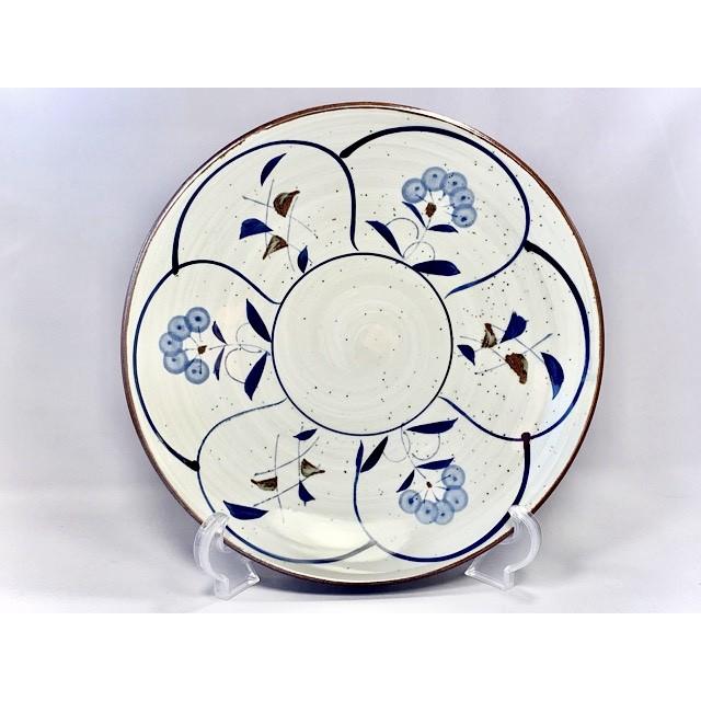 手描き間取草花8寸皿  [美濃焼/日本製/陶磁器/和食器/和風/大皿/グレー/灰色/盛皿/おしゃれ/手書き/大きい/丸/旅館/料亭/レストラン/アウトレット込み] | 
