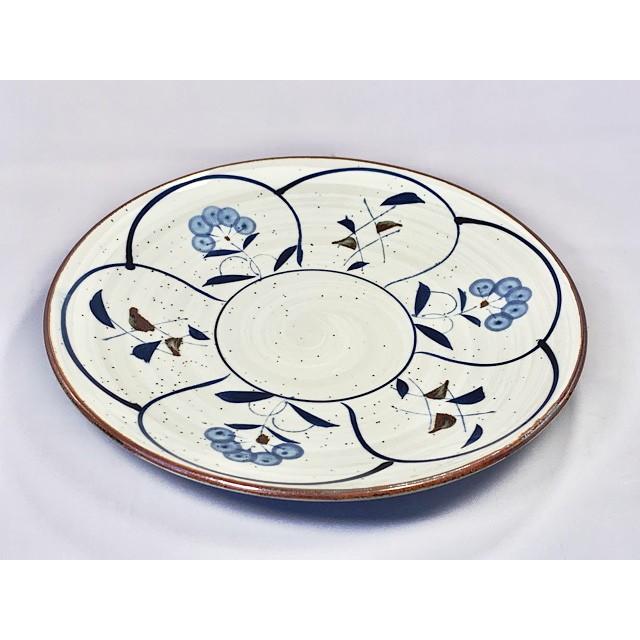 手描き間取草花8寸皿  [美濃焼/日本製/陶磁器/和食器/和風/大皿/グレー/灰色/盛皿/おしゃれ/手書き/大きい/丸/旅館/料亭/レストラン/アウトレット込み] |  | 01