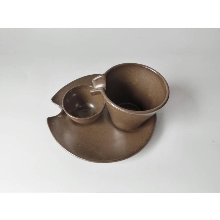 SK048 シズル冷酒器　金茶　徳利(1)盃(1)受皿(1)セット |  | 01