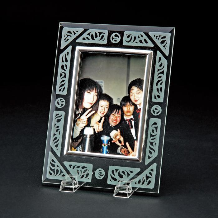 ガラスフォトフレーム(1個までメール便可) ガラスフォトフレーム フォトフレーム 写真立て 写真 シンプル おしゃれ プレゼント 記念品 インテリア アーテック |  | 05