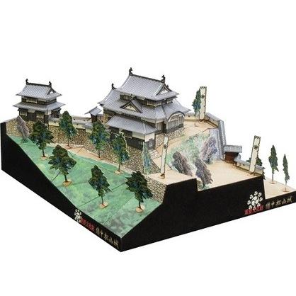 Bob松山城&大洲城2点セット（ペーパークラフト完成品） Amazon | 【ファセット】ペーパークラフト日本名城シリーズ1/300
