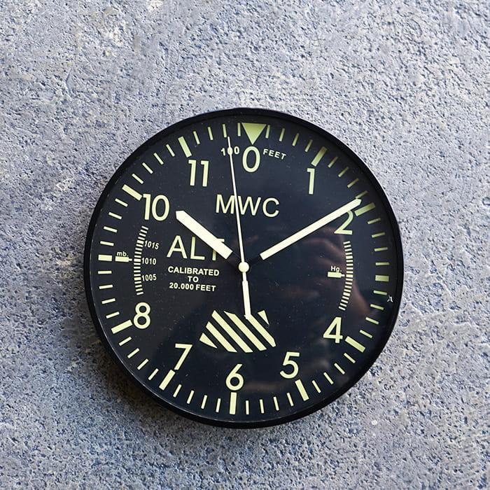 飾りつけ時辰儀 柱時計 時辰儀 格好のいい MWC ミリタリーウォッチカンパニー Limited Edition Altimeter Wall Clock black 黒いこと全1色 爆買