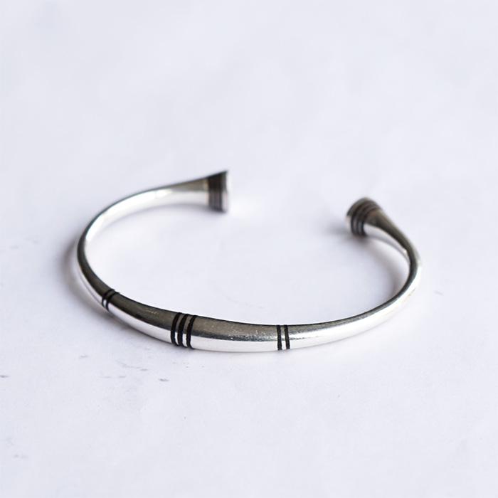 トゥアレグジュエリー シルバーバングル925 TUAREG JEWELRY トゥアレグジュエリー A12 バングル シルバー
