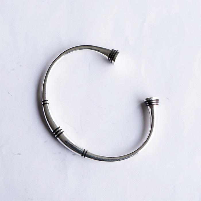 TUAREG JEWELRY トゥアレグジュエリー A12 バングル シルバー
