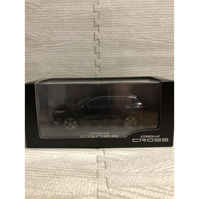 新型カローラクロス　カラーサンプルミニカー 1/30 Amazon | 1/30 トヨタ 新型カローラクロス COROLLA CROSS カラー