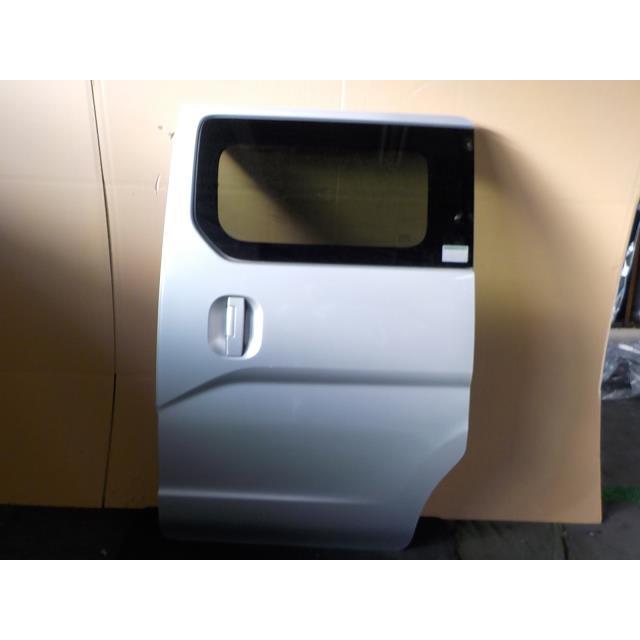 日産（NISSAN） NV200バネット M20 左スライドドア K23/銀【個人宅宛 