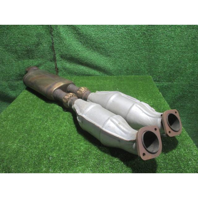GT-R R35 触媒 日産純正 : 啓愛社 千葉リサイクル工場 - 通販 - Yahoo