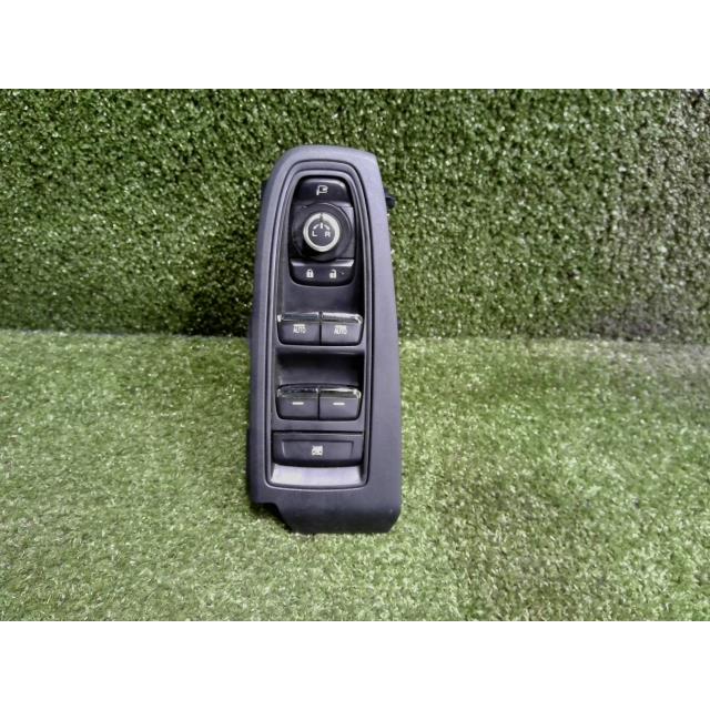 インプレッサ DBA-GK7 パワーウインドウスイッチ : 啓愛社 千葉
