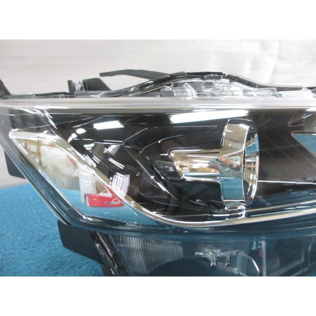 セレナ DAA-GFC27 右ヘッドランプASSY 26010-5TF5A : 000183148010800 