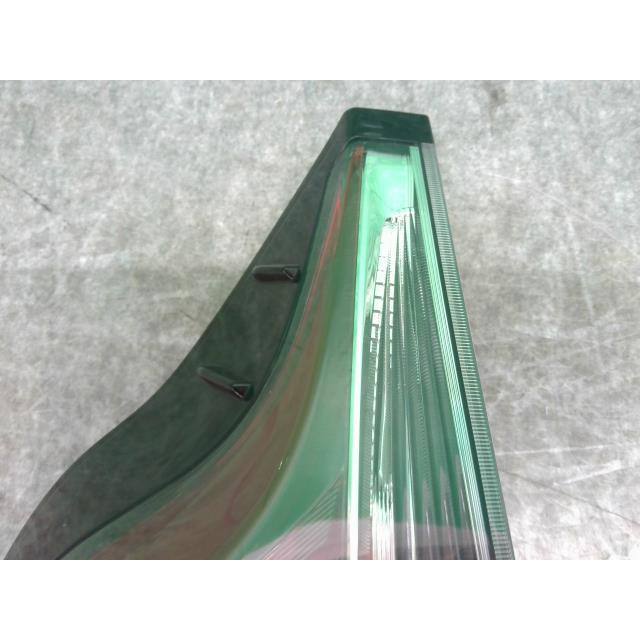アクア DAA-NHP10 左テールランプ S 81561-52D00 : 啓愛社 姫路