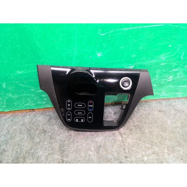 デイズルークス DBA-B21A エアコンスイッチパネル X 28526-6A01E : 啓