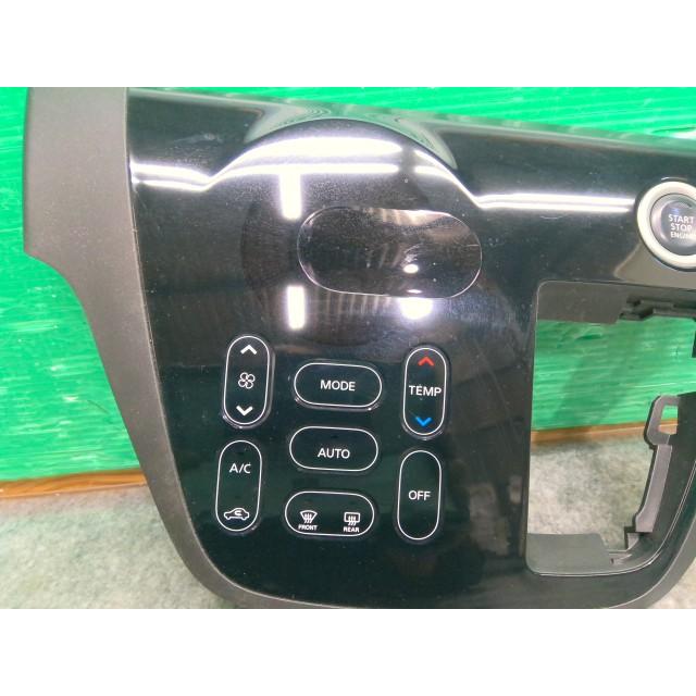 デイズルークス DBA-B21A エアコンスイッチパネル X 28526-6A01E : 啓