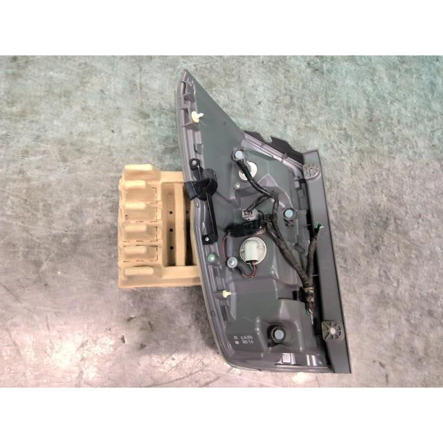 ステップワゴン DBA-RK5 右テールランプ スパーダZ インターナビ