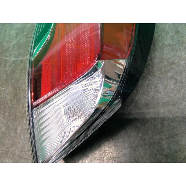 アクア DAA-NHP10 右テールランプ S スタイルブラック 81551-52D01