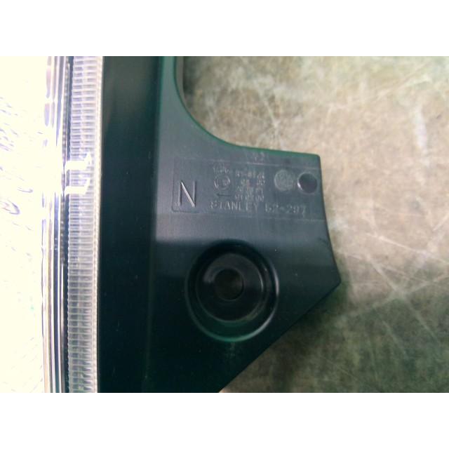 アクア DAA-NHP10 左テールランプ S スタイルブラック 81561-52D01