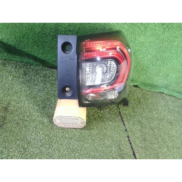 マ*ク様 シエンタ　170系　後期タイプ右側テールランプ トヨタ シエンタ ハイブリッド NSP170 後期 純正 テールランプ 右