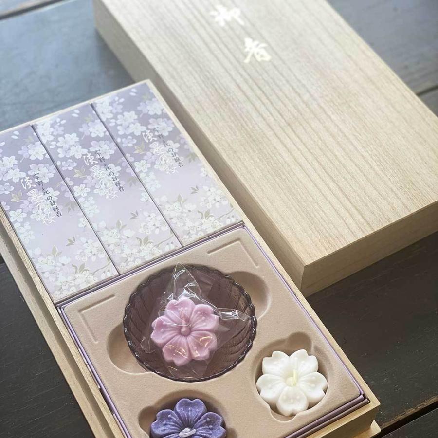 りにたくし こころ落ち着く2点セット線香宇野千代 一周忌 御供 お盆飾りセット お盆 京阪園芸 Paypayモール店 通販 Paypay 漆墨の 桜 生花アレンジセット4 1 4 2 お供え 法事 仏花 供花 四十九日 法要 命日 がございま