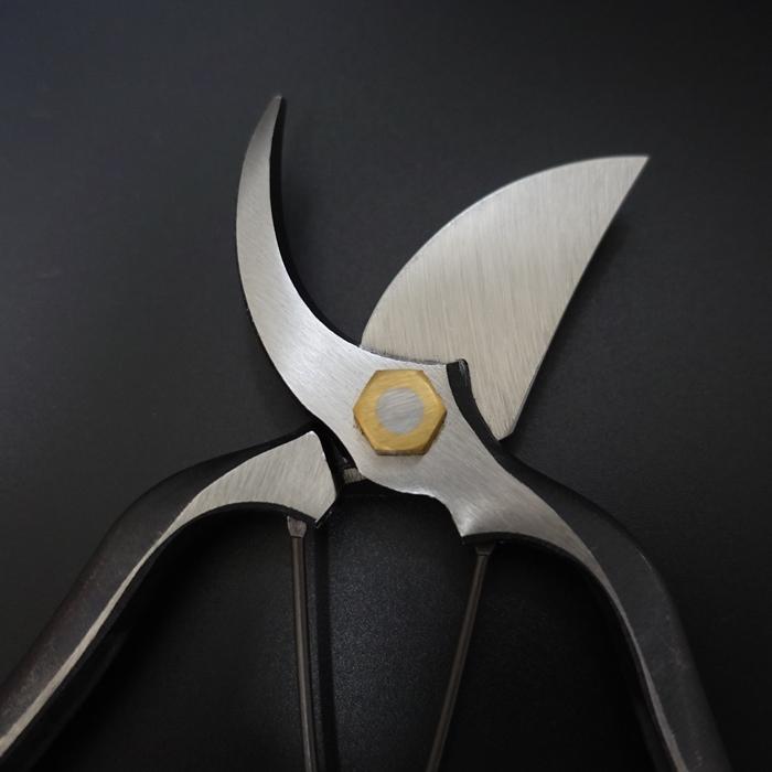 飛庄 剪定鋏 B型 金止 180mm 鍛造 高級 飛塚製鋏所 : 啓仁 飛庄 剪定鋏 B型 金止 180mm 鍛造 高級 飛塚製鋏所 : 啓仁