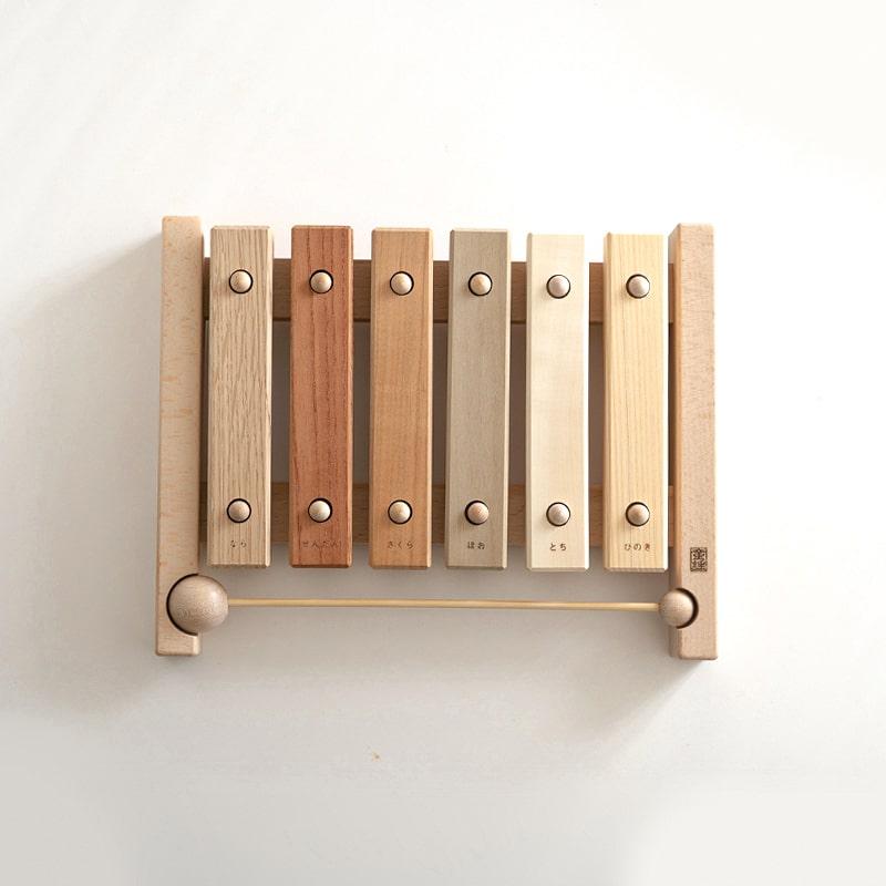 木琴　小さな森の合唱団　童謡版　新品未使用 小さな森の合唱団 童謡版 【音色も豊かな知育玩具。持ち運びも