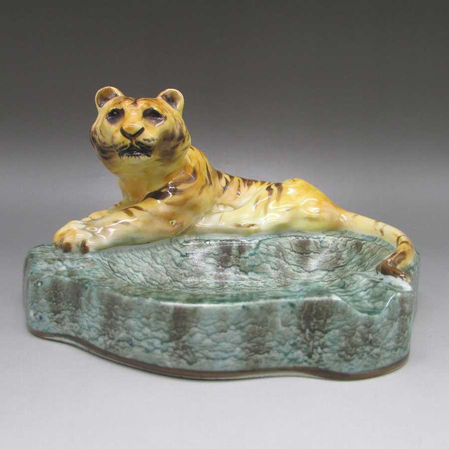 注目ショップ 送料無料 虎フィギュア付灰皿 オールドノリタケ 美術 工芸品